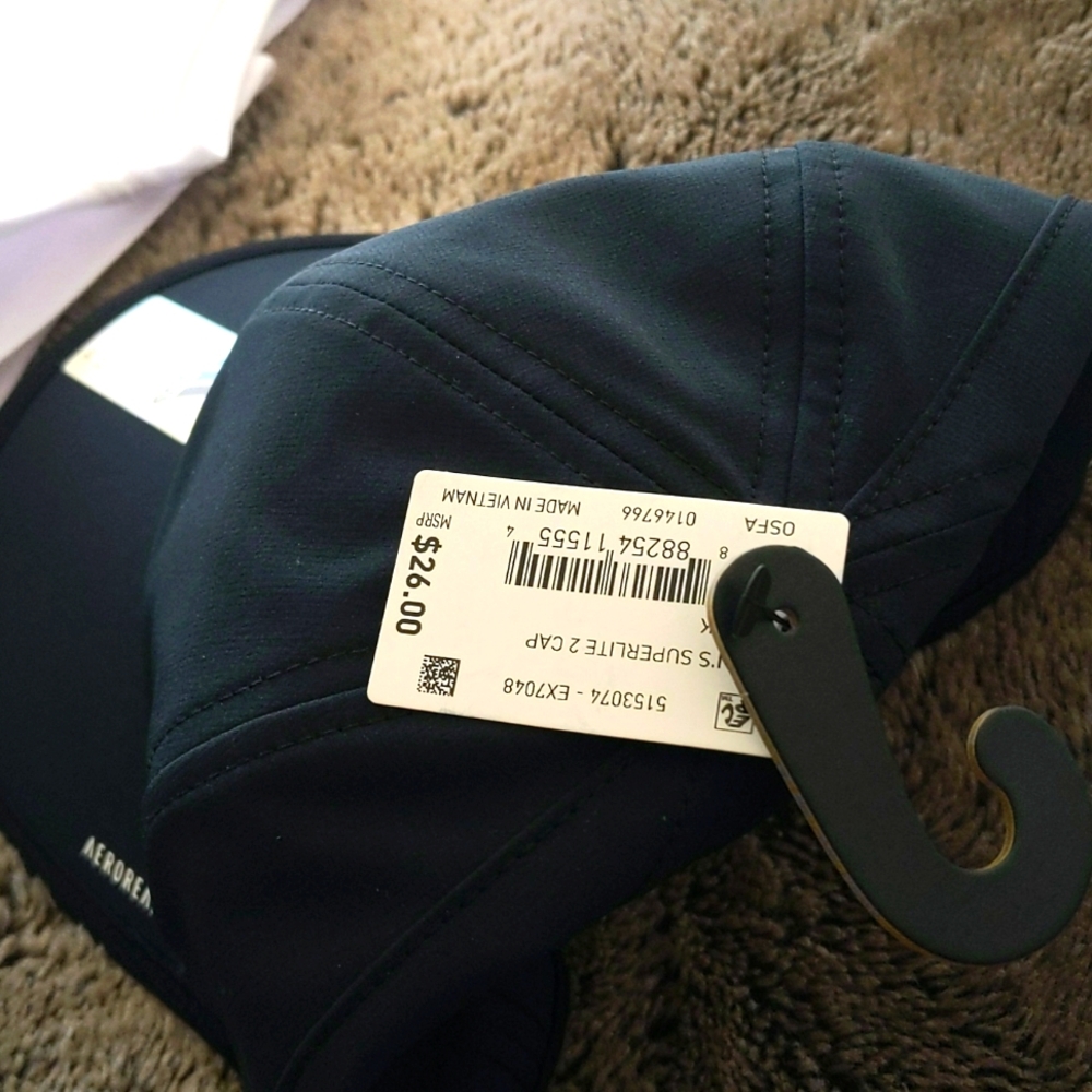 Adidas ๐NWT ๐ค bundle. One shirt, one shorts and one hat size XL ๐ฅ๐ฅ๐ฅ - Picture 9 of 10